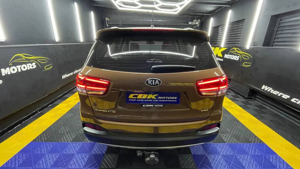 KIA SORENTO 2.2D AWD A/T 7 SEAT EX