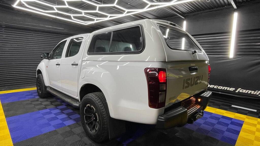 ISUZU D-MAX 250 HO HI-RIDE D/C P/U