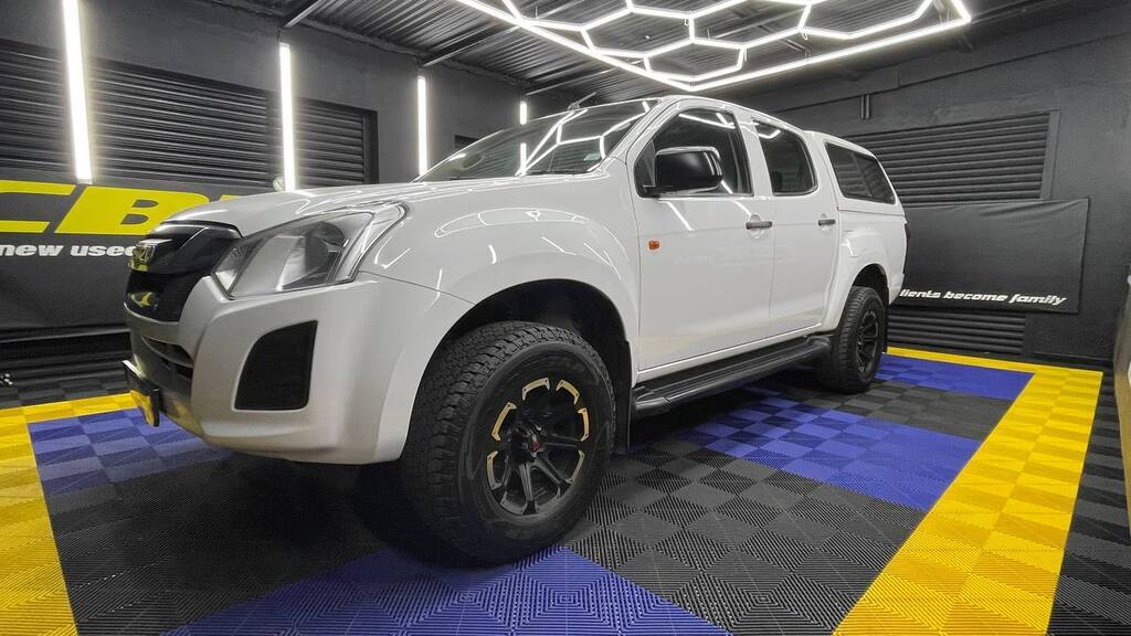 ISUZU D-MAX 250 HO HI-RIDE D/C P/U