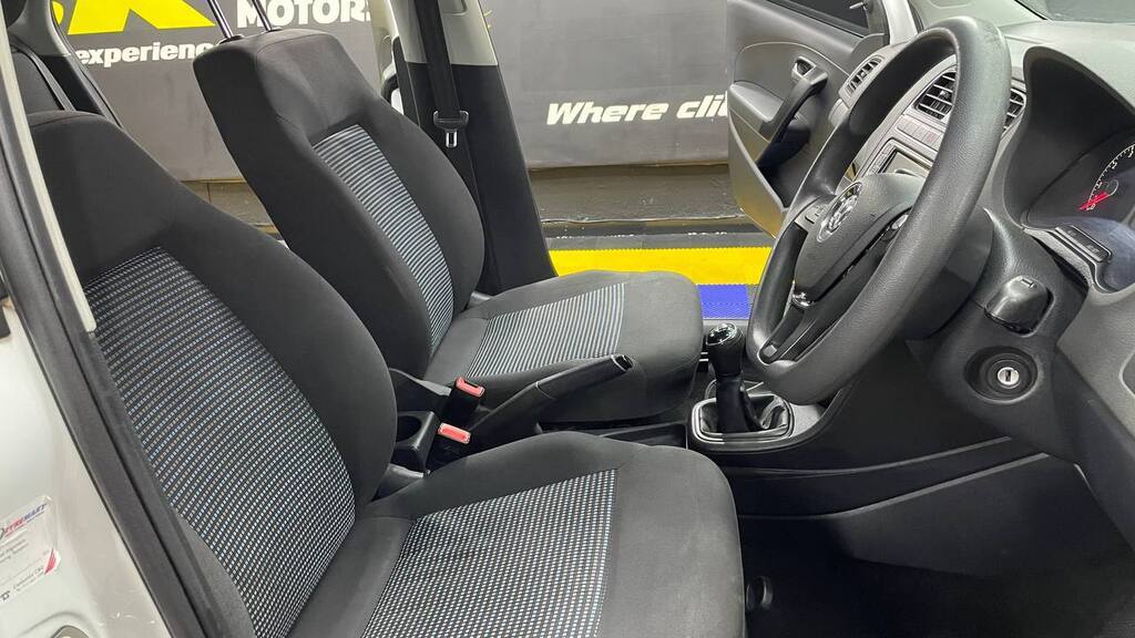 VOLKSWAGEN - POLO VIVO 1.4 COMFORTLINE (5DR)