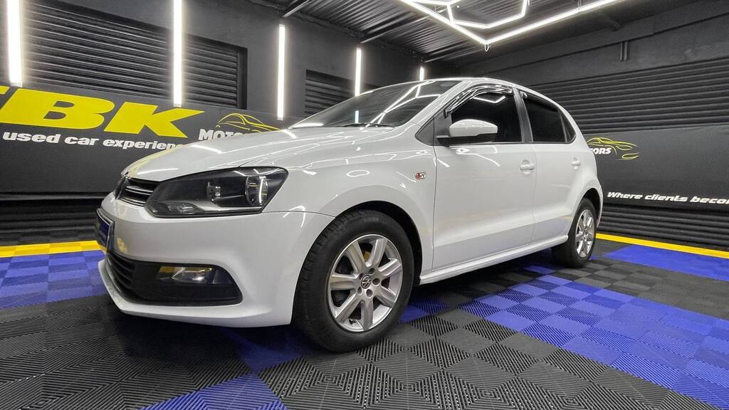VOLKSWAGEN - POLO VIVO 1.4 COMFORTLINE (5DR)
