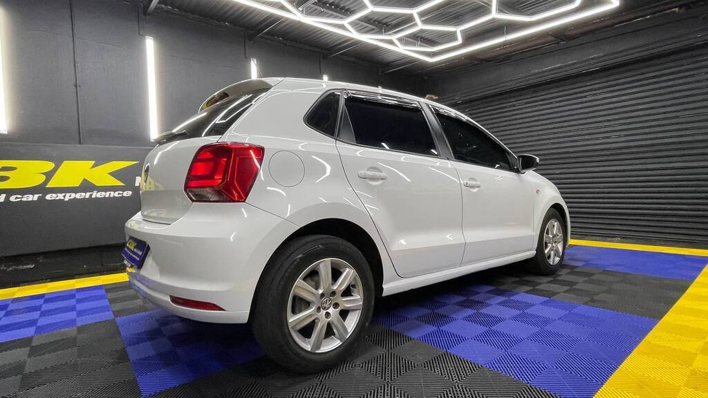 VOLKSWAGEN - POLO VIVO 1.4 COMFORTLINE (5DR)