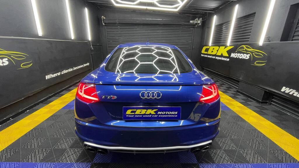 AUDI - TTS QUATTRO COUPE S TRONIC (228KW)