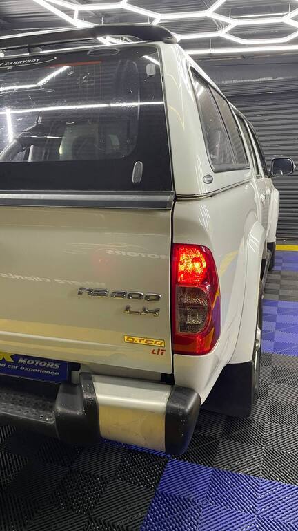 ISUZU - KB300D-TEQ A/T LX P/U D/C