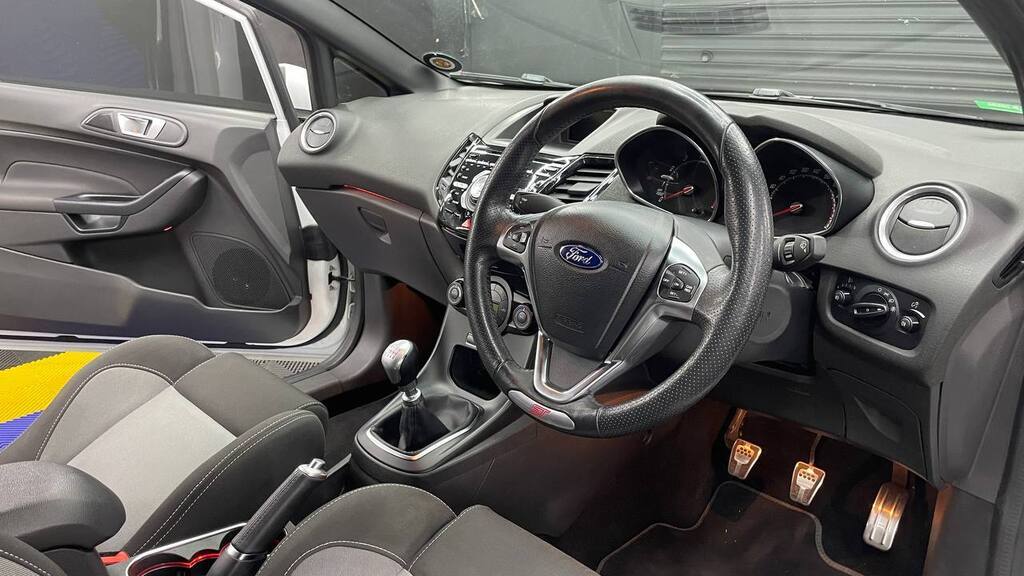 FORD - FIESTA ST 1.6 ECOBOOST GDTi