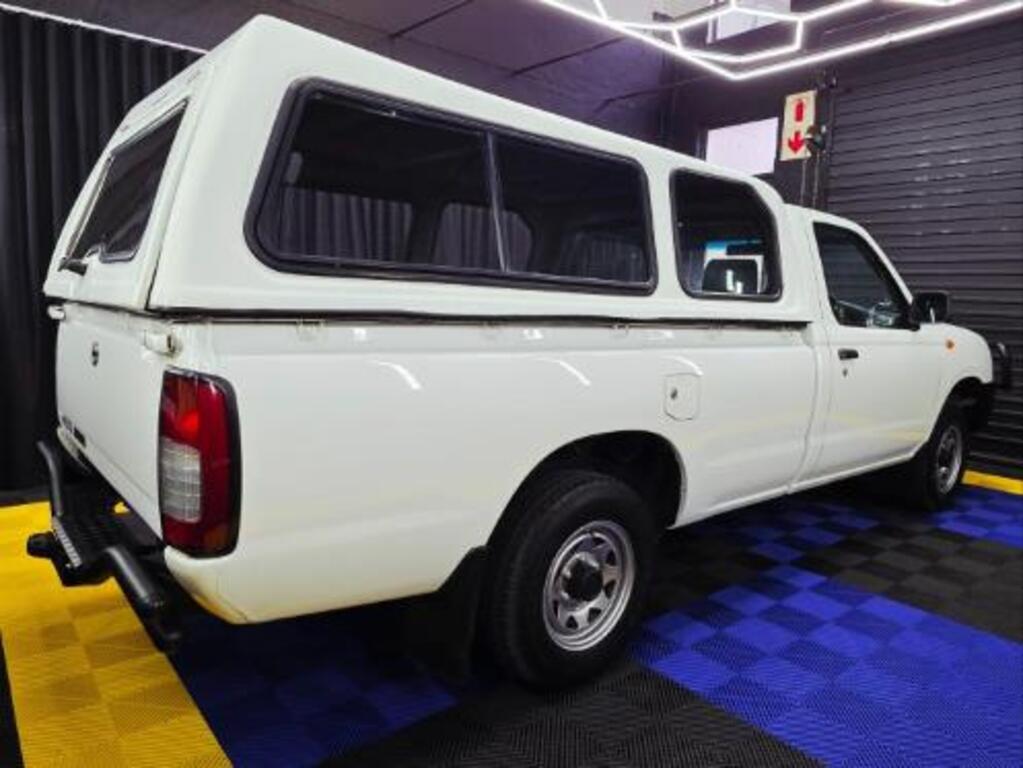 NISSAN - HARDBODY NP300 2.0i LWB P/U S/C