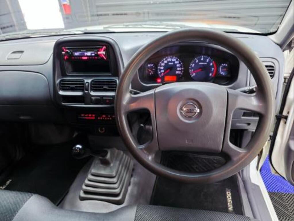 NISSAN - HARDBODY NP300 2.0i LWB P/U S/C