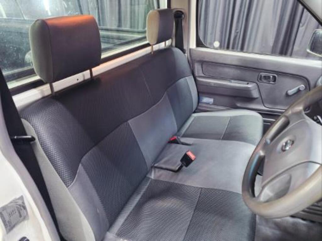 NISSAN - HARDBODY NP300 2.0i LWB P/U S/C