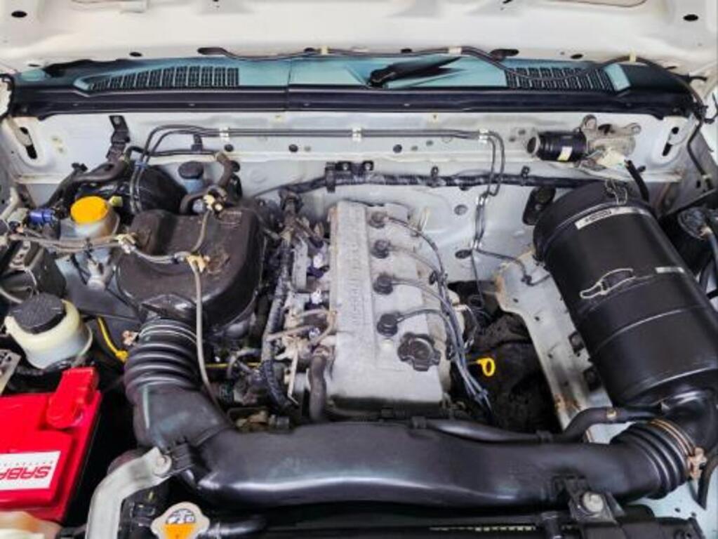 NISSAN - HARDBODY NP300 2.0i LWB P/U S/C