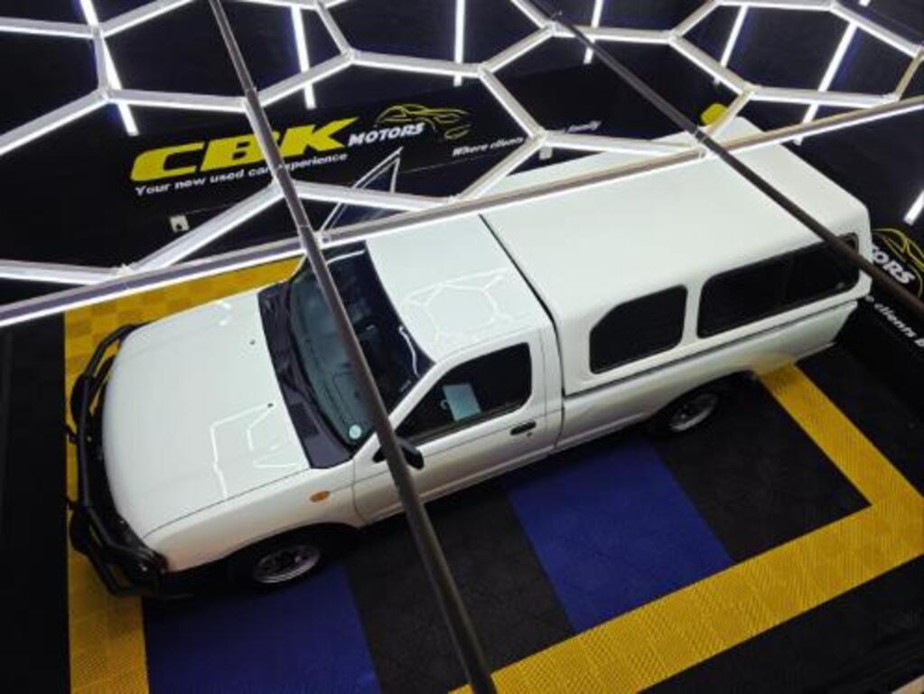 NISSAN - HARDBODY NP300 2.0i LWB P/U S/C