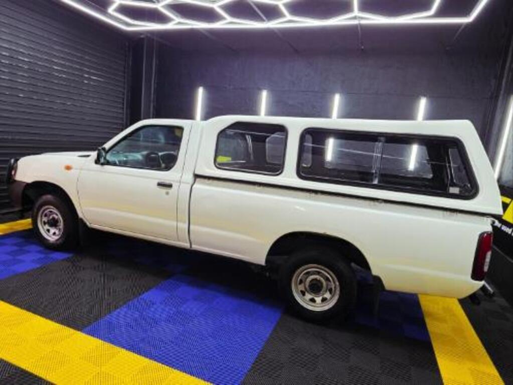 NISSAN - HARDBODY NP300 2.0i LWB P/U S/C