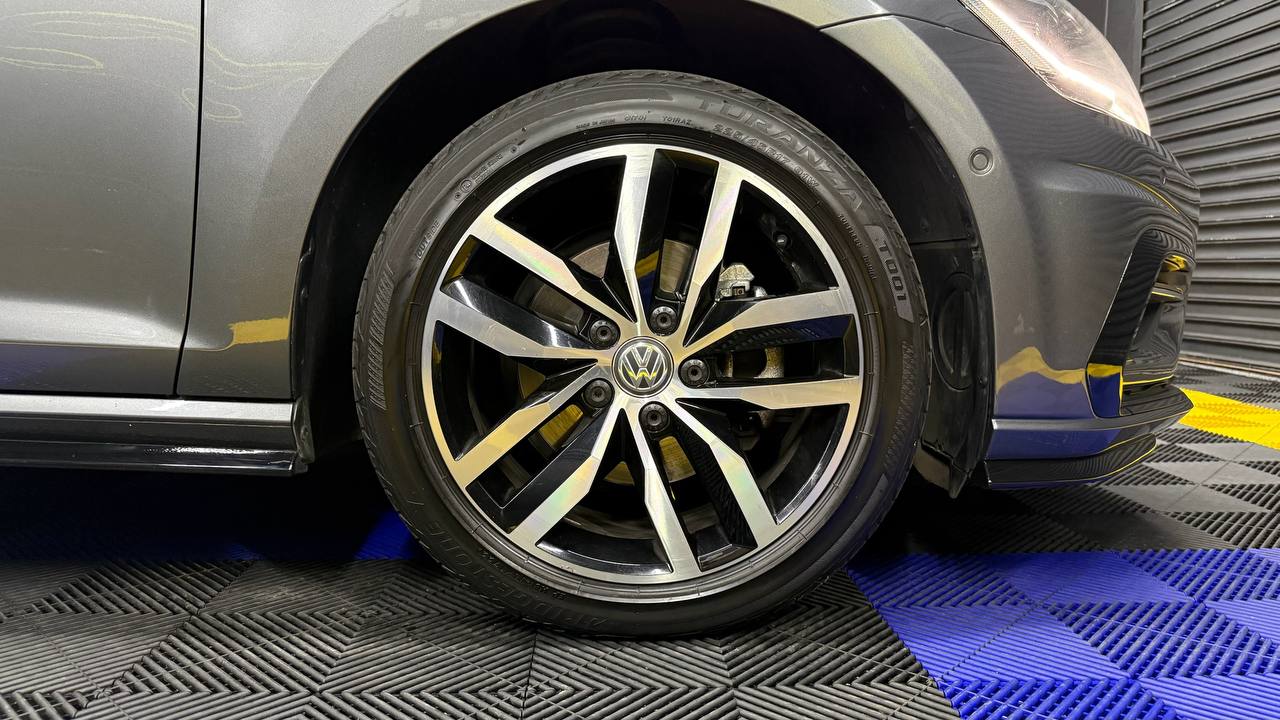 Volkswagen Golf 1.4TSI Comfortline R-Line