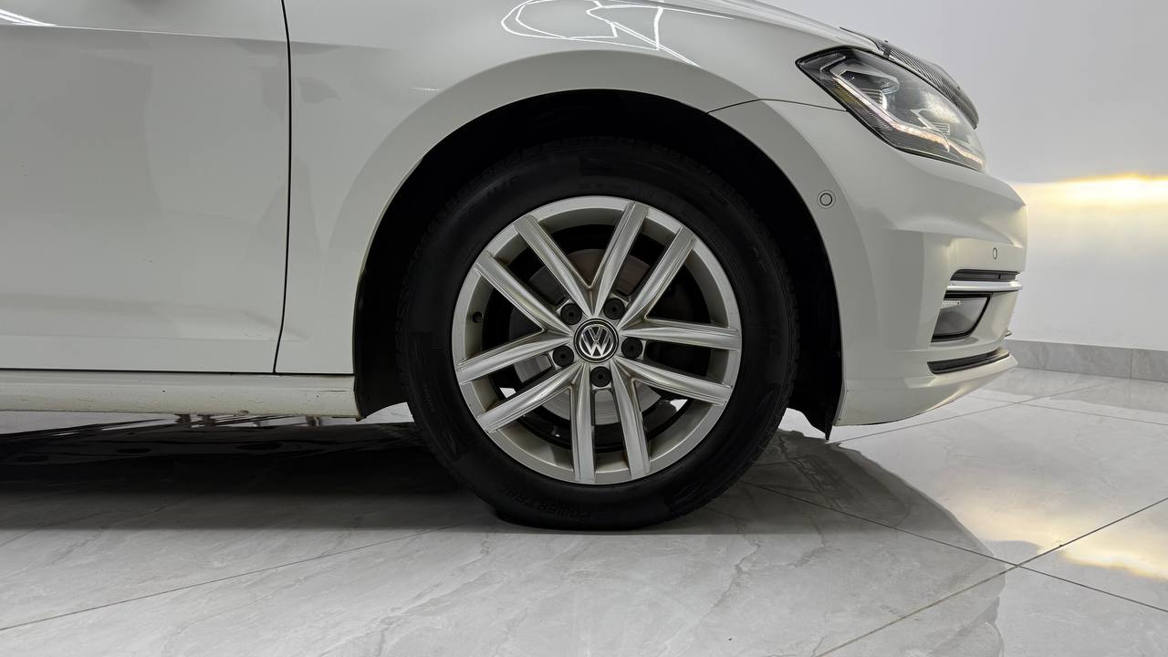 Volkswagen - Golf - 1.4TSI Comfortline