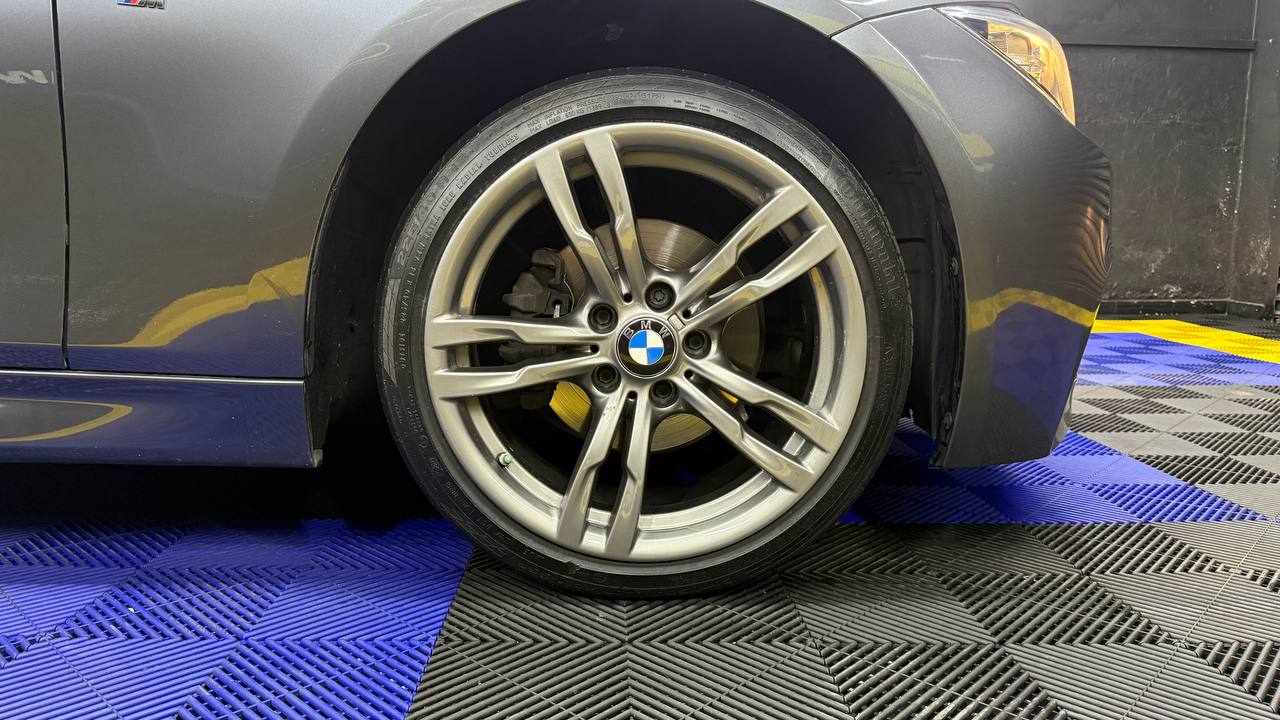 BMW - 3 Series - 320i M Sport Auto