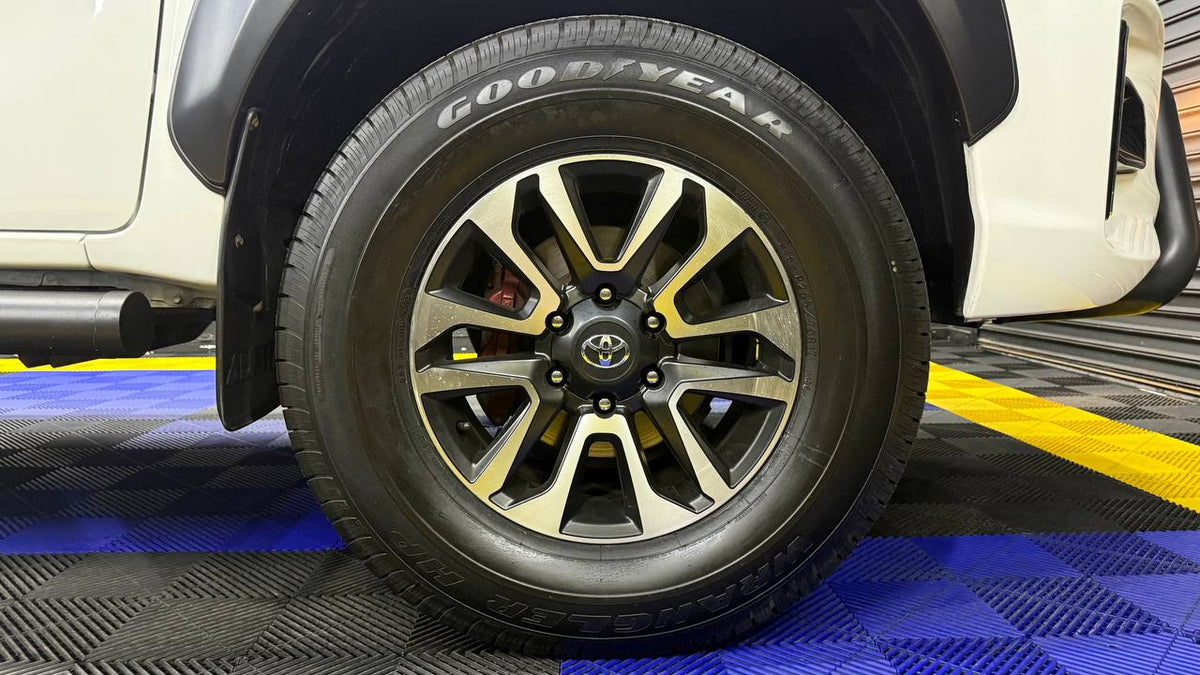 Toyota - Hilux - 2.4GD-6 Xtra Cab SRX Auto