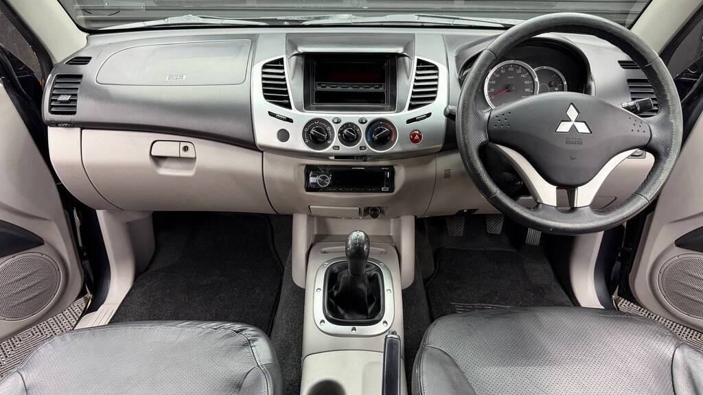 MITSUBISHI - TRITON 2.5 Di-D P/U D/C