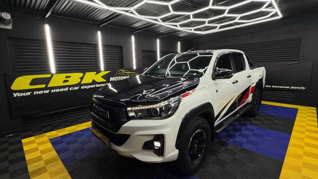 TOYOTA - HILUX 2.8 GD-6 GR-S 4X4 A/T P/U D/C