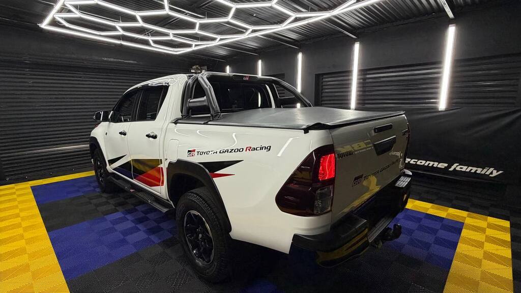 TOYOTA - HILUX 2.8 GD-6 GR-S 4X4 A/T P/U D/C