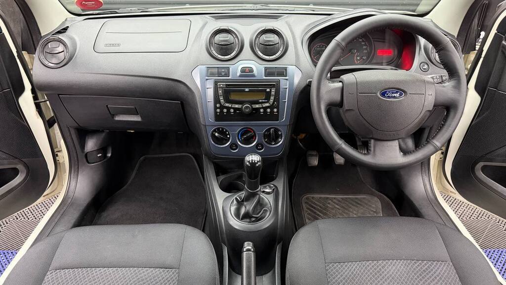 FORD - FIGO 1.5 AMBIENTE (5DR)
