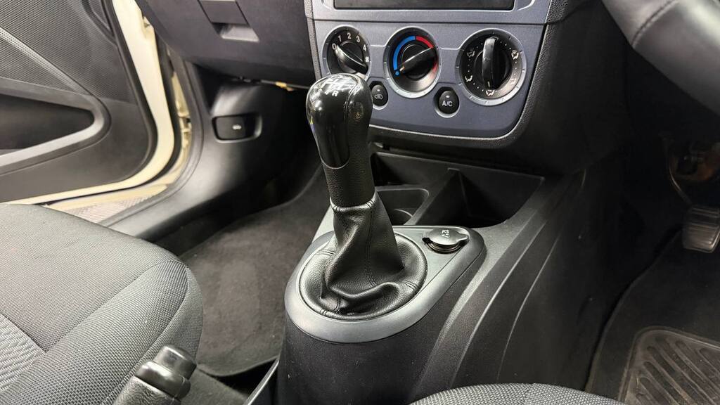 FORD - FIGO 1.5 AMBIENTE (5DR)