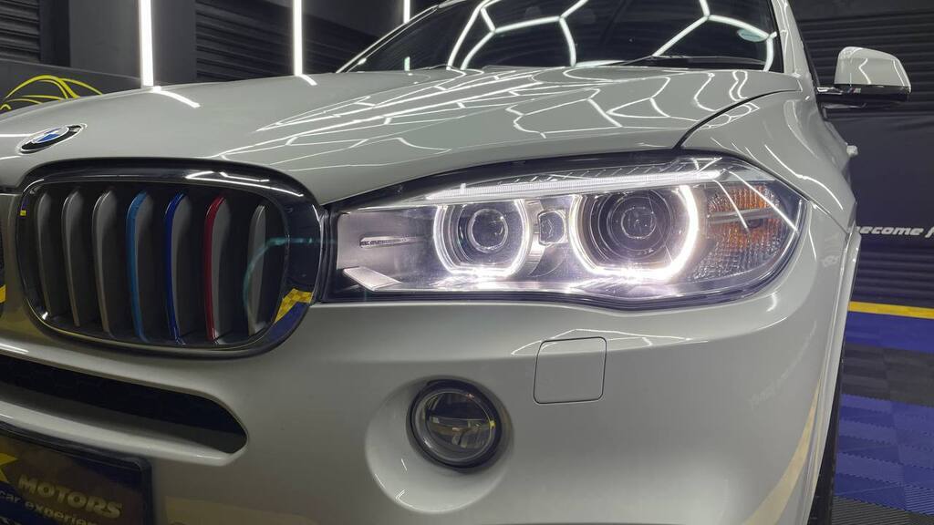 BMW - X5 M50d (F15)