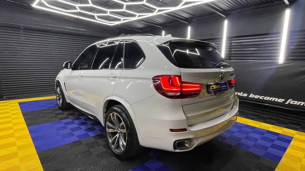 BMW - X5 M50d (F15)