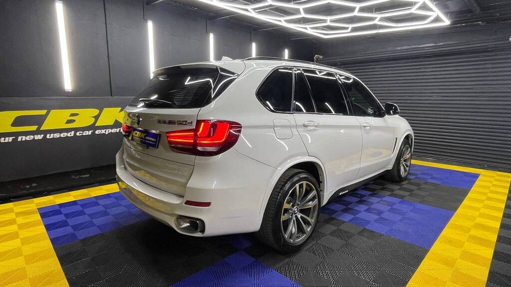 BMW - X5 M50d (F15)