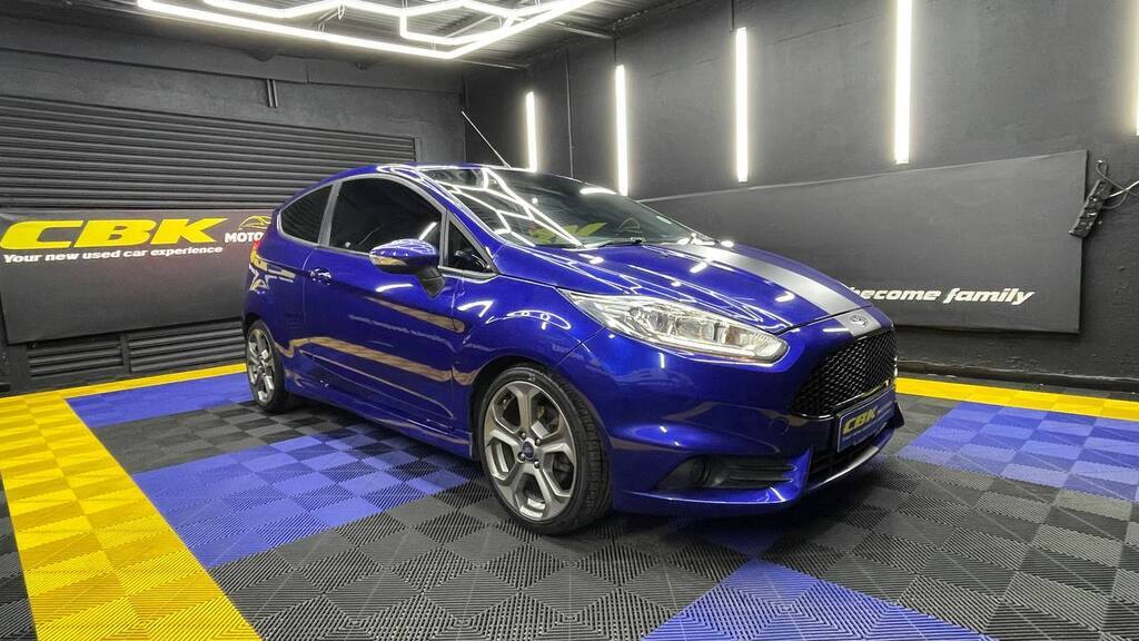 FORD FIESTA ST 1.6 ECOBOOST GDTi