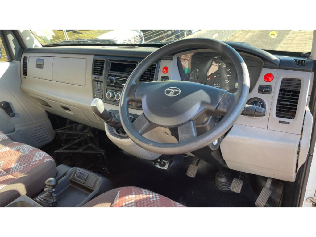 TATA ULTRA 814 4X2 F/C C/C