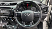 TOYOTA HILUX 2.4 GD A/C P/U S/C