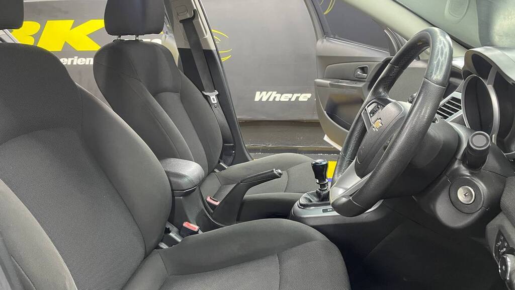 CHEVROLET - CRUZE 1.6 LS