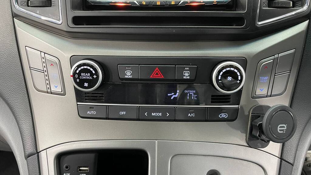 HYUNDAI H-1 2.5 CRDI A/T/ 2.5 ELITE A/T
