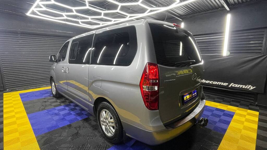 HYUNDAI H-1 2.5 CRDI A/T/ 2.5 ELITE A/T