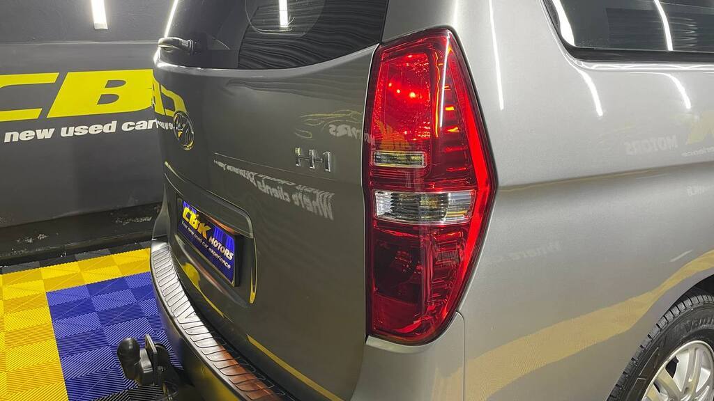 HYUNDAI H-1 2.5 CRDI A/T/ 2.5 ELITE A/T