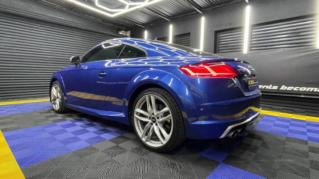 AUDI - TTS QUATTRO COUPE S TRONIC (228KW)