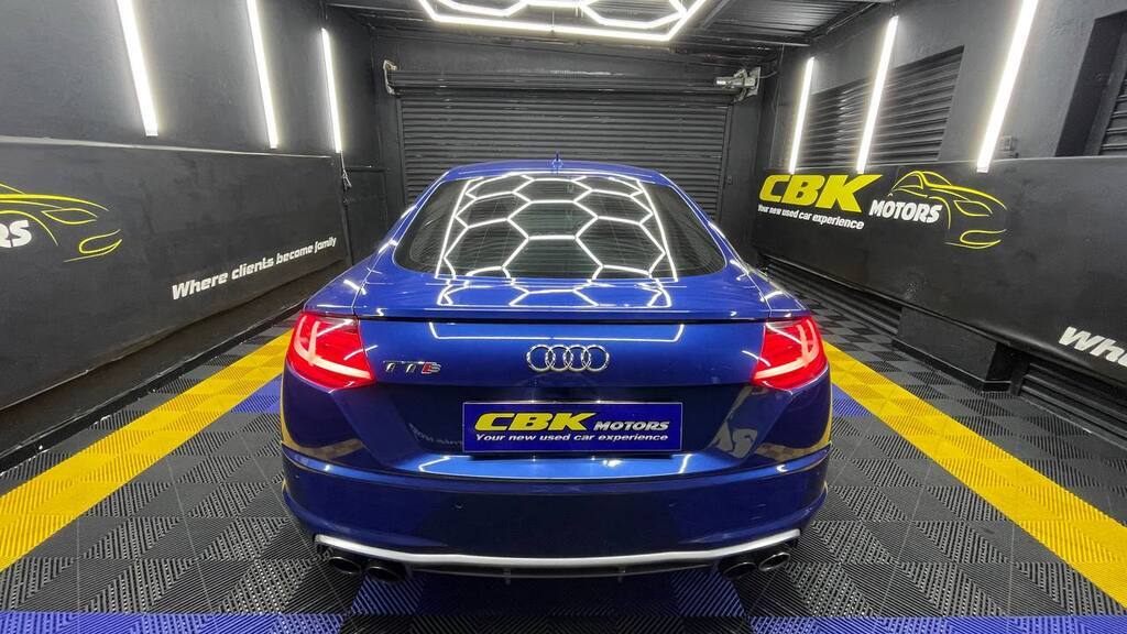 AUDI - TTS QUATTRO COUPE S TRONIC (228KW)
