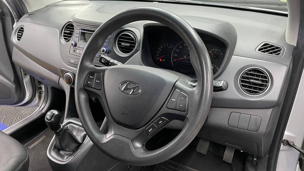 HYUNDAI - GRAND i10 1.25 MOTION