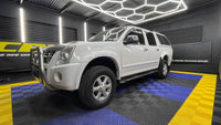 ISUZU - KB300D-TEQ A/T LX P/U D/C