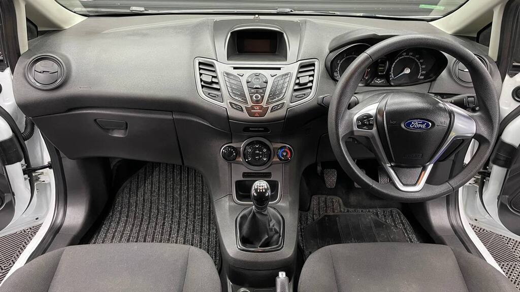FORD - FIESTA 1.4 TREND 5DR