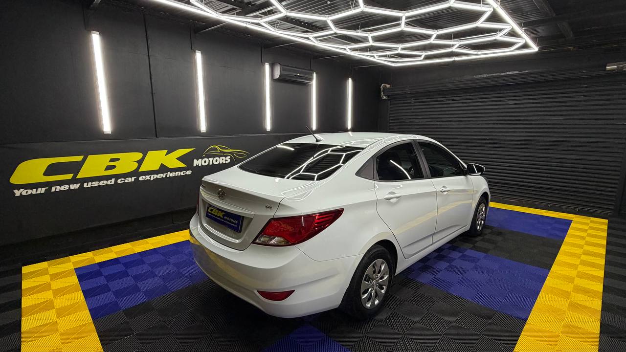 Hyundai Accent Sedan 1.6 Motion