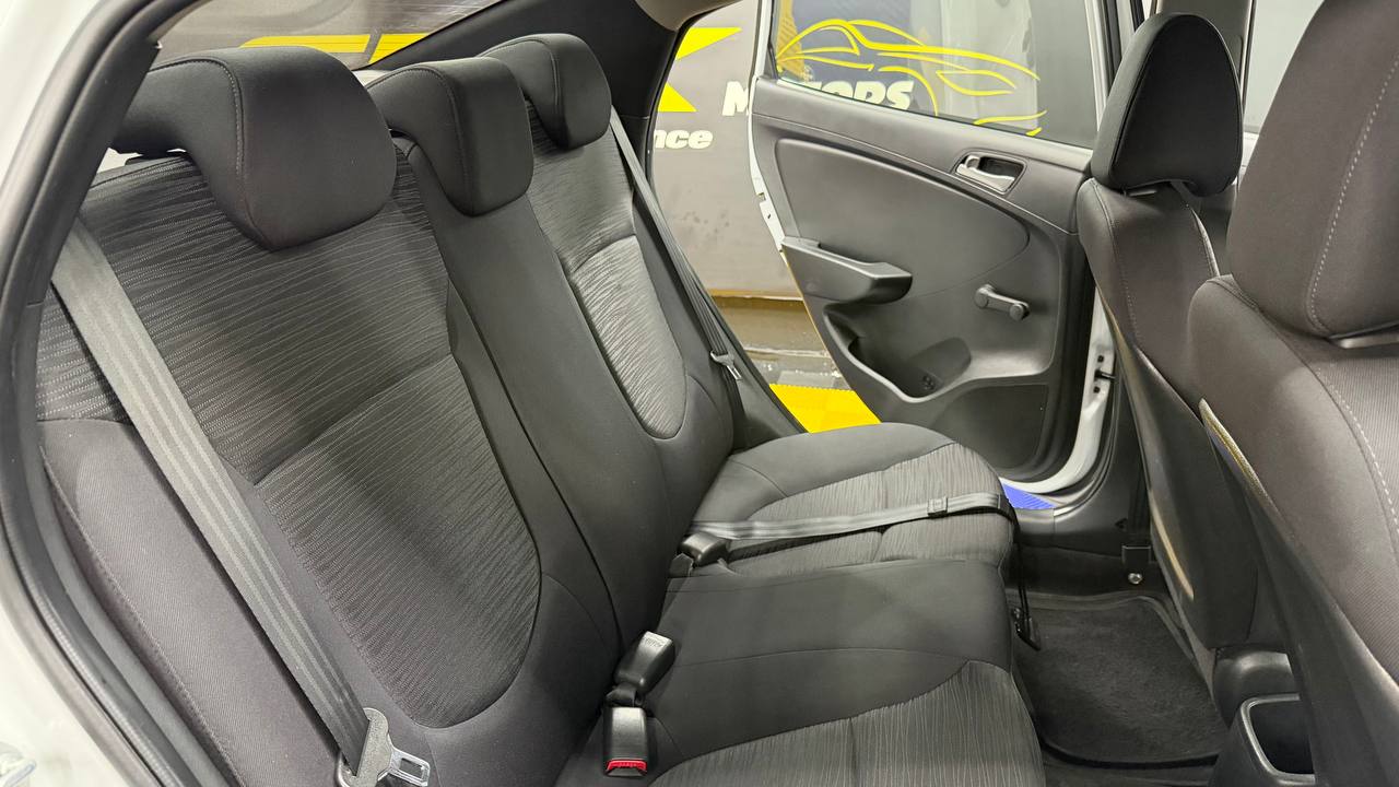 Hyundai Accent Sedan 1.6 Motion