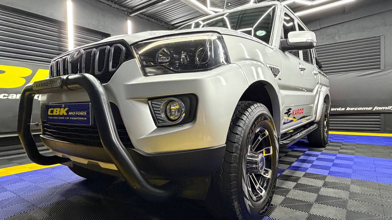 Mahindra Pik Up 2.2CRDe Double Cab S11 Karoo