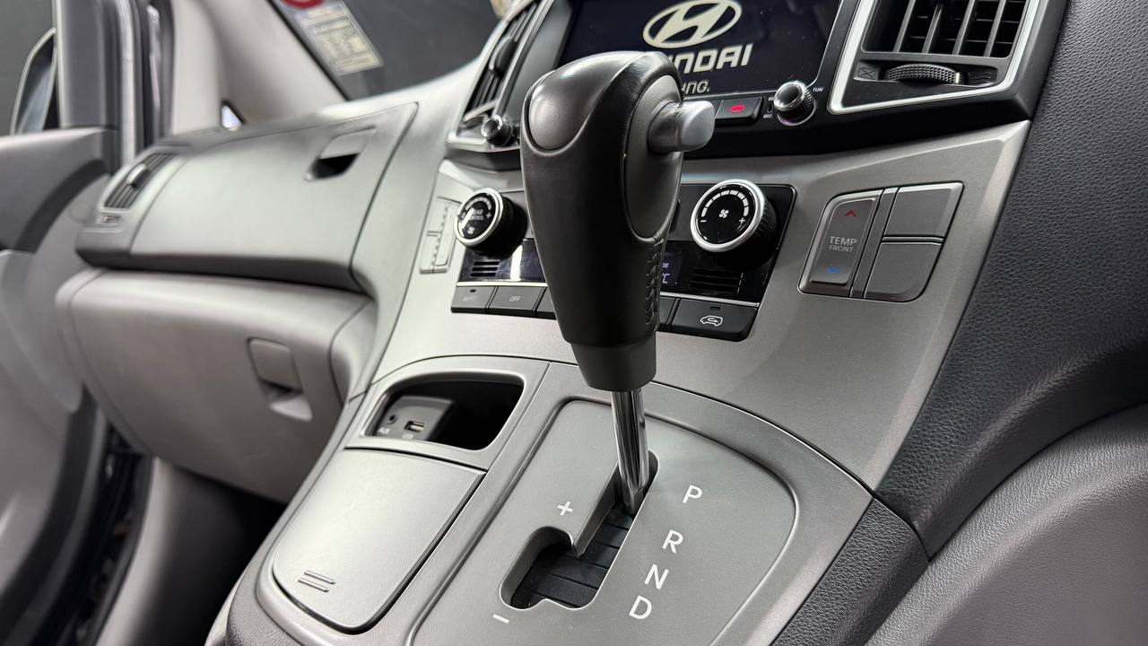 Hyundai H-1 2.5CRDi Wagon GLS