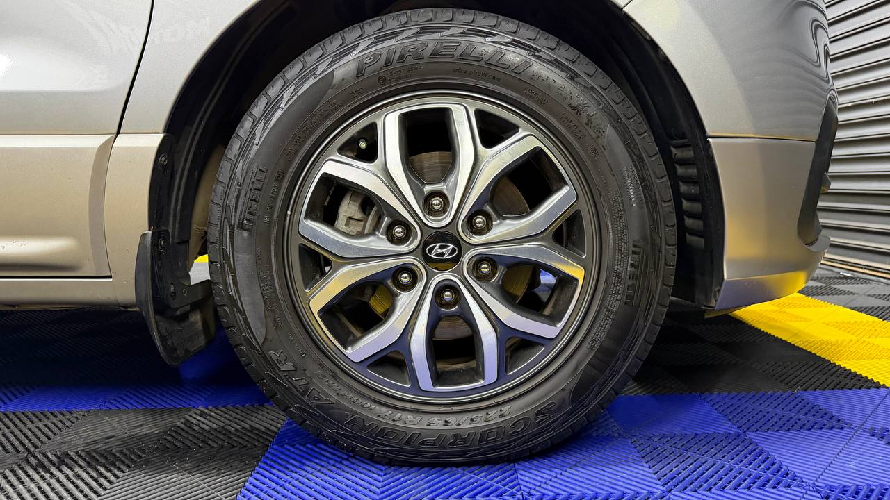 Hyundai H-1 2.5CRDi Wagon GLS