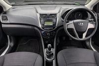 Hyundai Accent Sedan 1.6 Motion