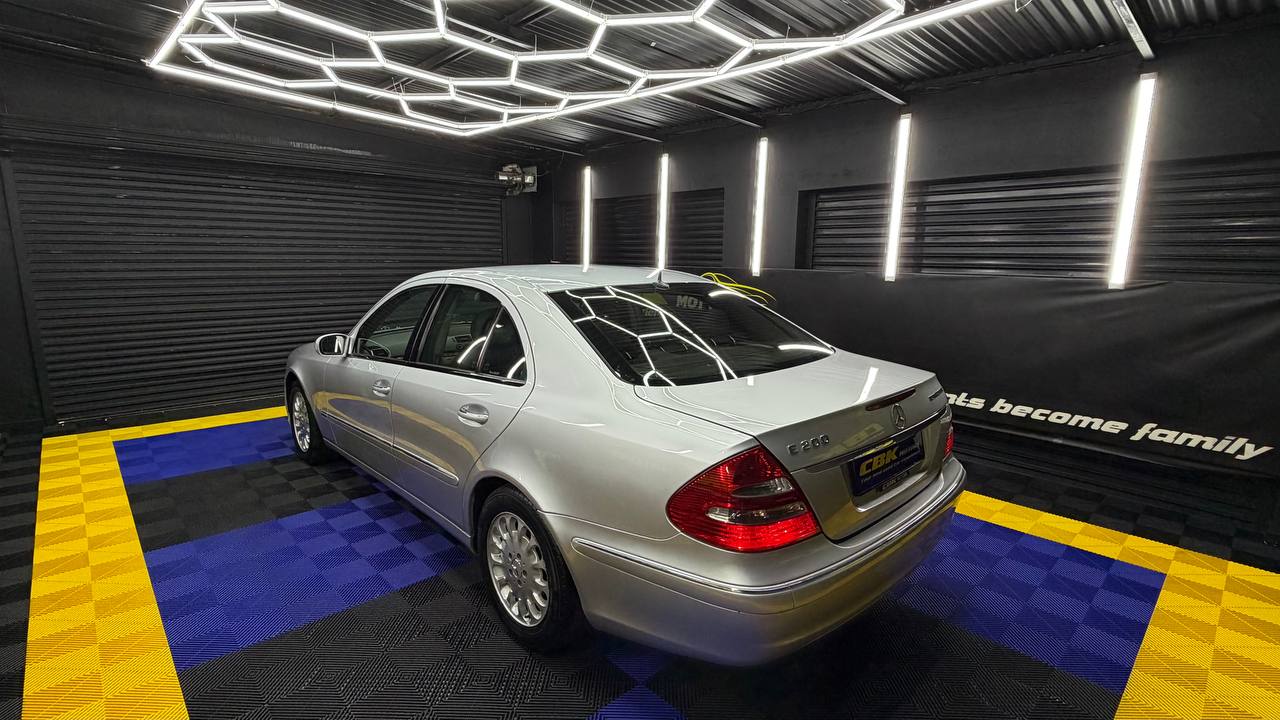 Mercedes-Benz E-Class E200 Kompressor