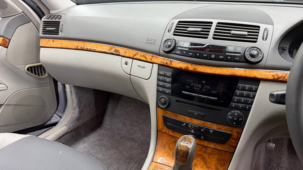 Mercedes-Benz E-Class E200 Kompressor