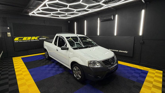 Nissan NP200 1.6i (Aircon) Safety Pack