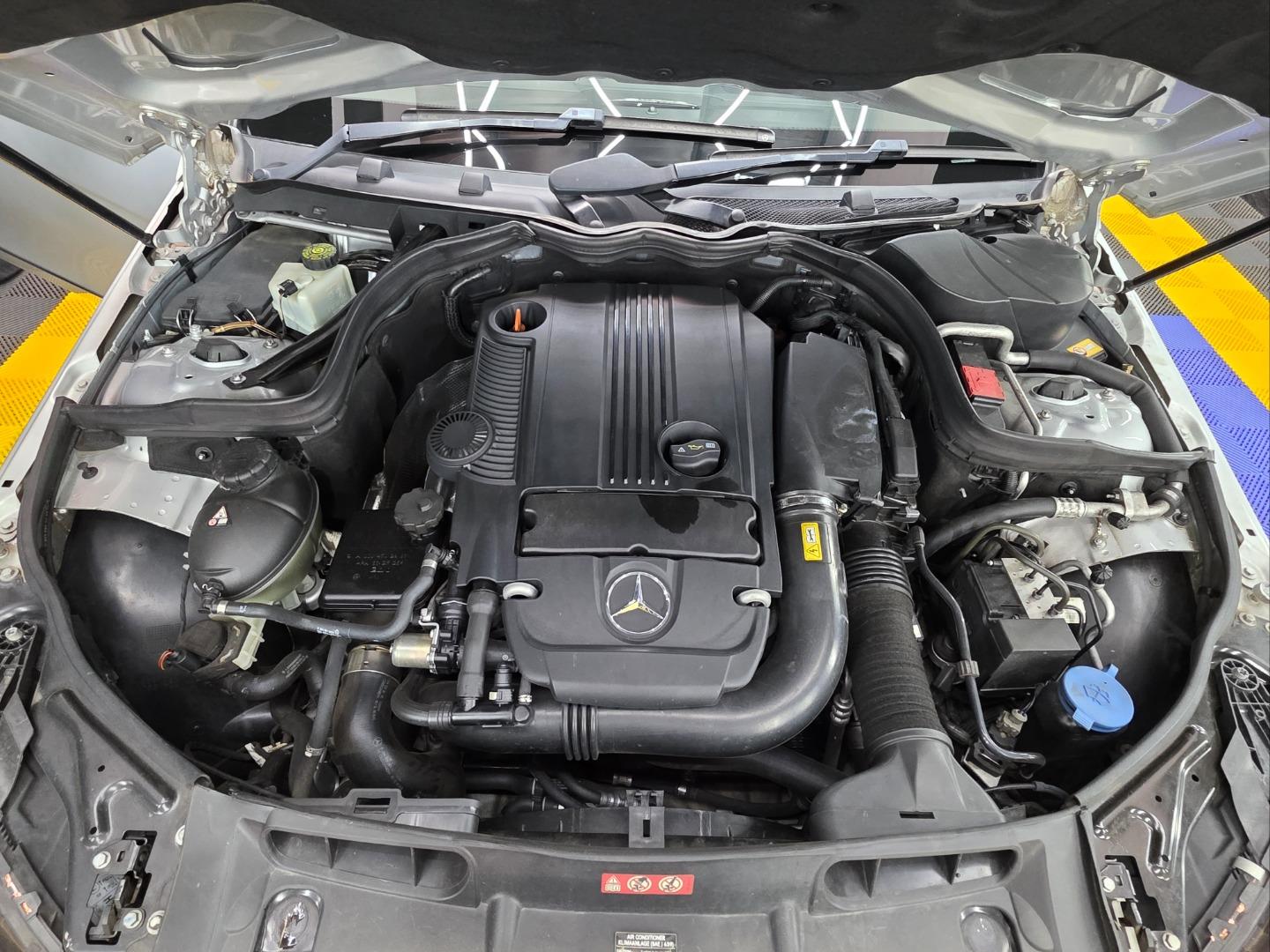 Mercedes-Benz C-Class C200 Avantgarde Auto