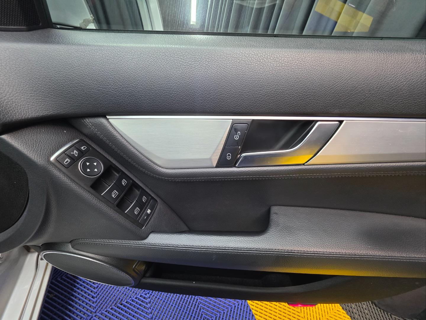 Mercedes-Benz C-Class C200 Avantgarde Auto